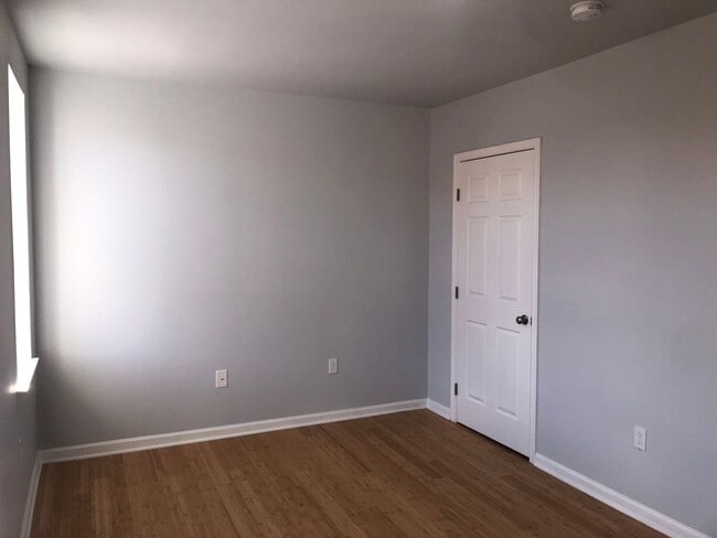 Building Photo - 600 N Arlington Ave