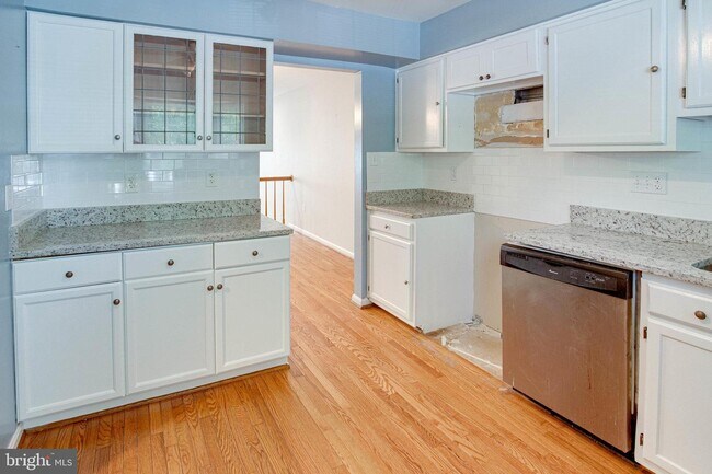 Foto del edificio - 4449 Starling Ct