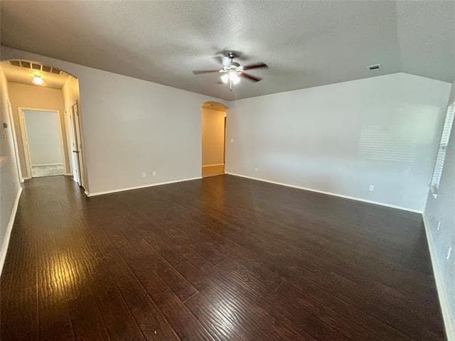 Foto del edificio - 8037 Big Spruce Ln