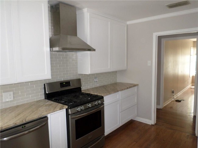 Building Photo - 3744 Aransas St