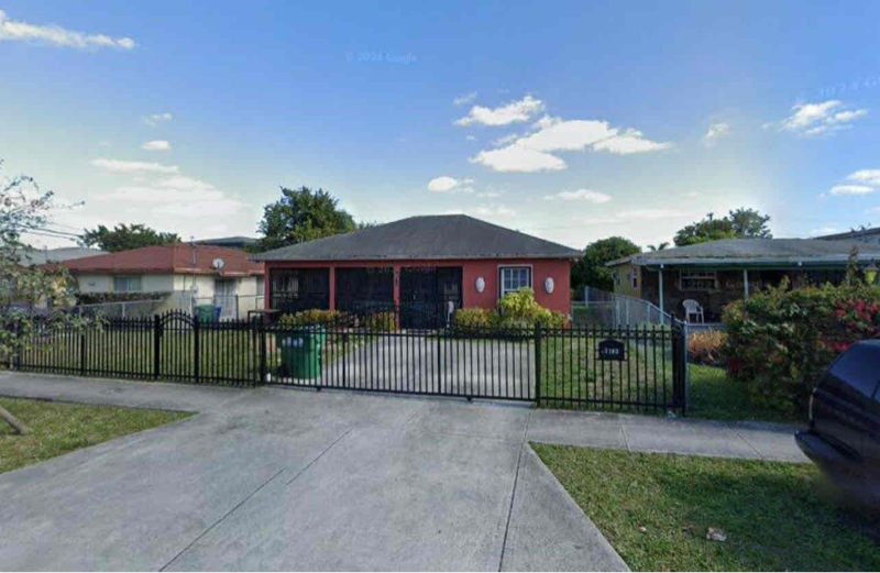 Foto principal - 7193 NW 15th Ct