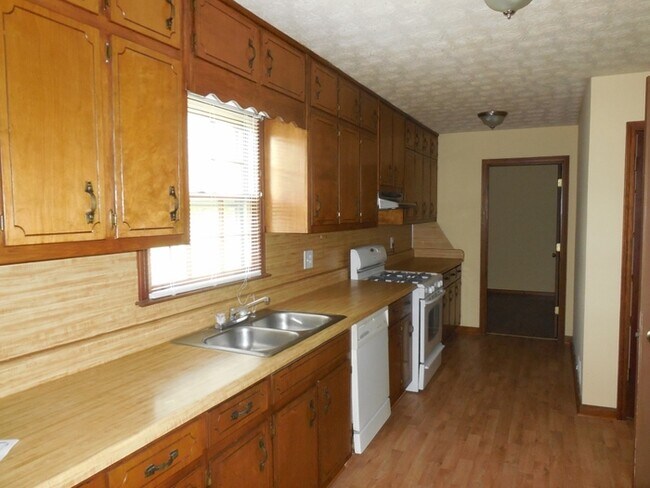 Building Photo - Cozy 3 bedroom 2 bath home for lease!