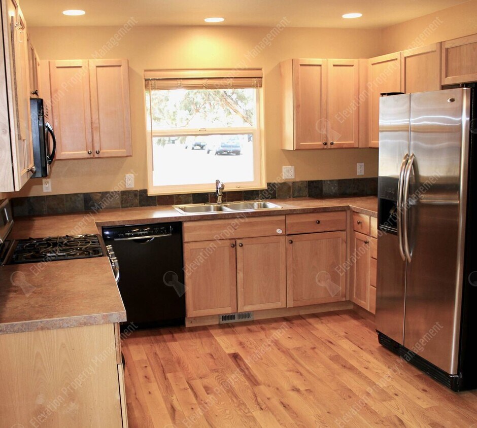 Foto principal - 3128 NE Wells Acres Rd