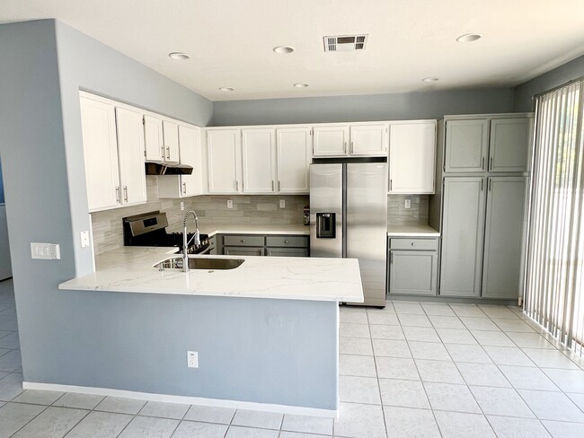 Building Photo - 11559 Compass Point Dr N