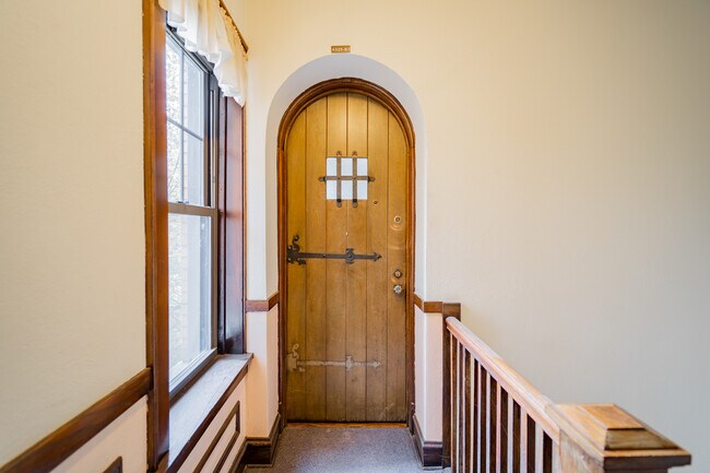 Foto del edificio - 4325 N Hermitage Ave