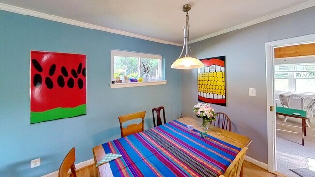 Foto del edificio - 1705 Woodman Ave
