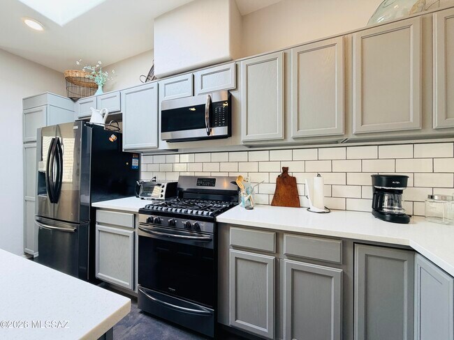 Foto del edificio - 272 E Southern Pines Dr