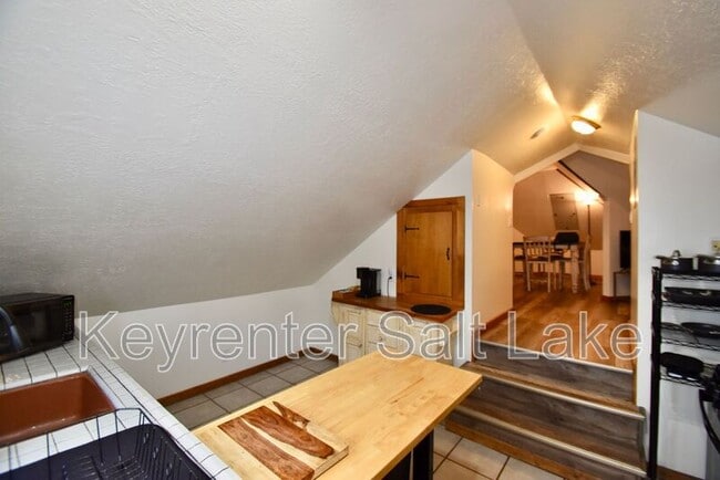 Building Photo - 1315 Washington Blvd