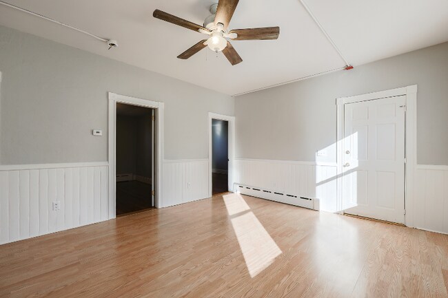 Building Photo - 327 High St