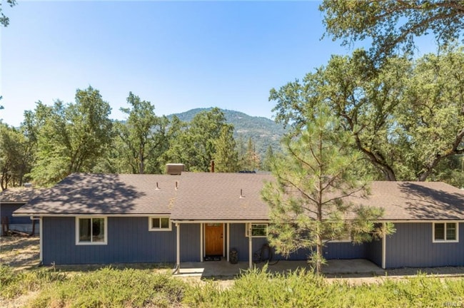 Building Photo - 48220 White Oak Dr