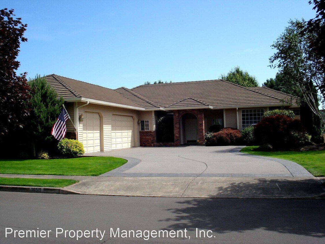 Foto principal - 4 br, 2.5 bath House - 16515 SE 34th Way