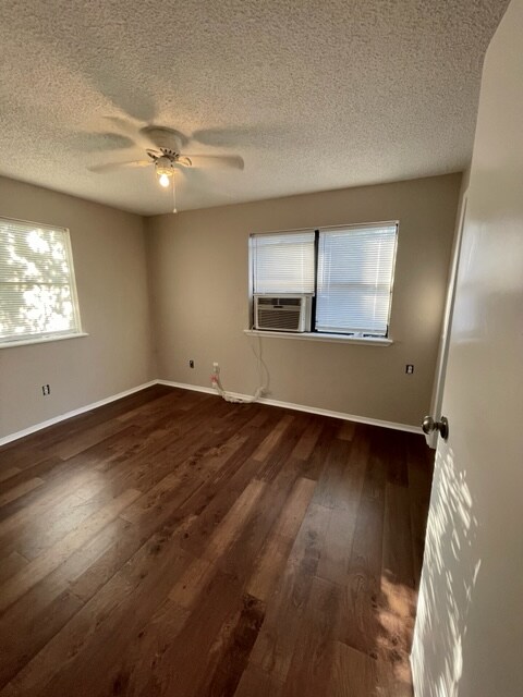 Foto del edificio - 2207 Speight Ave