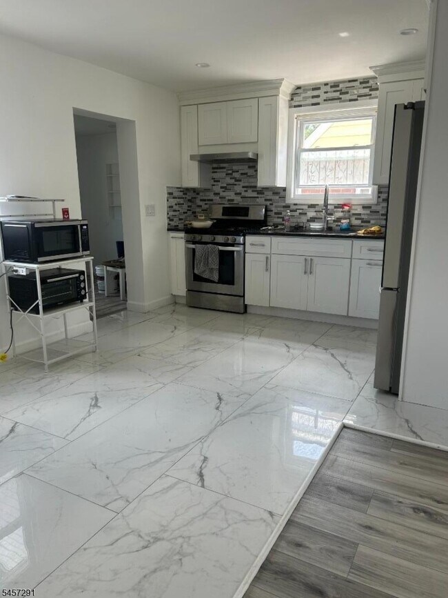 Foto del edificio - 311-317 E 26th St