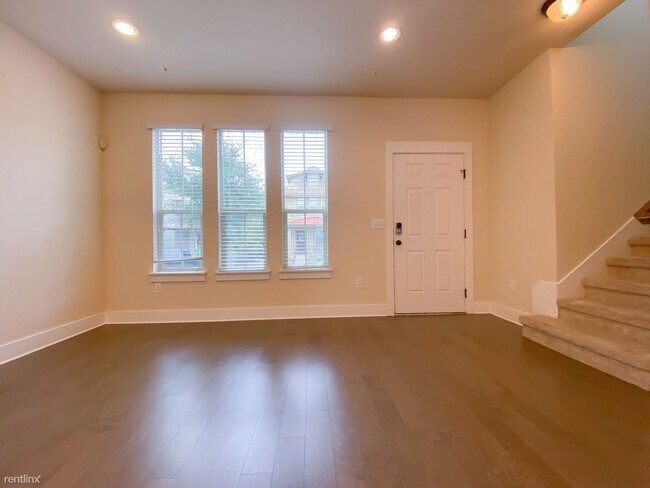 Building Photo - 3 br, 2.5 bath Townhome - 7509 Pantherpaw St