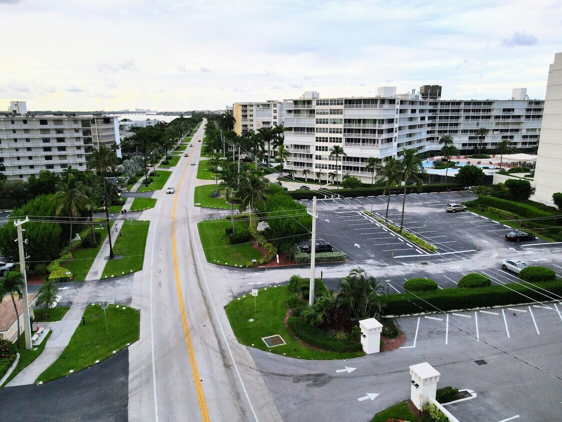 Primary Photo - 3575 S Ocean Blvd