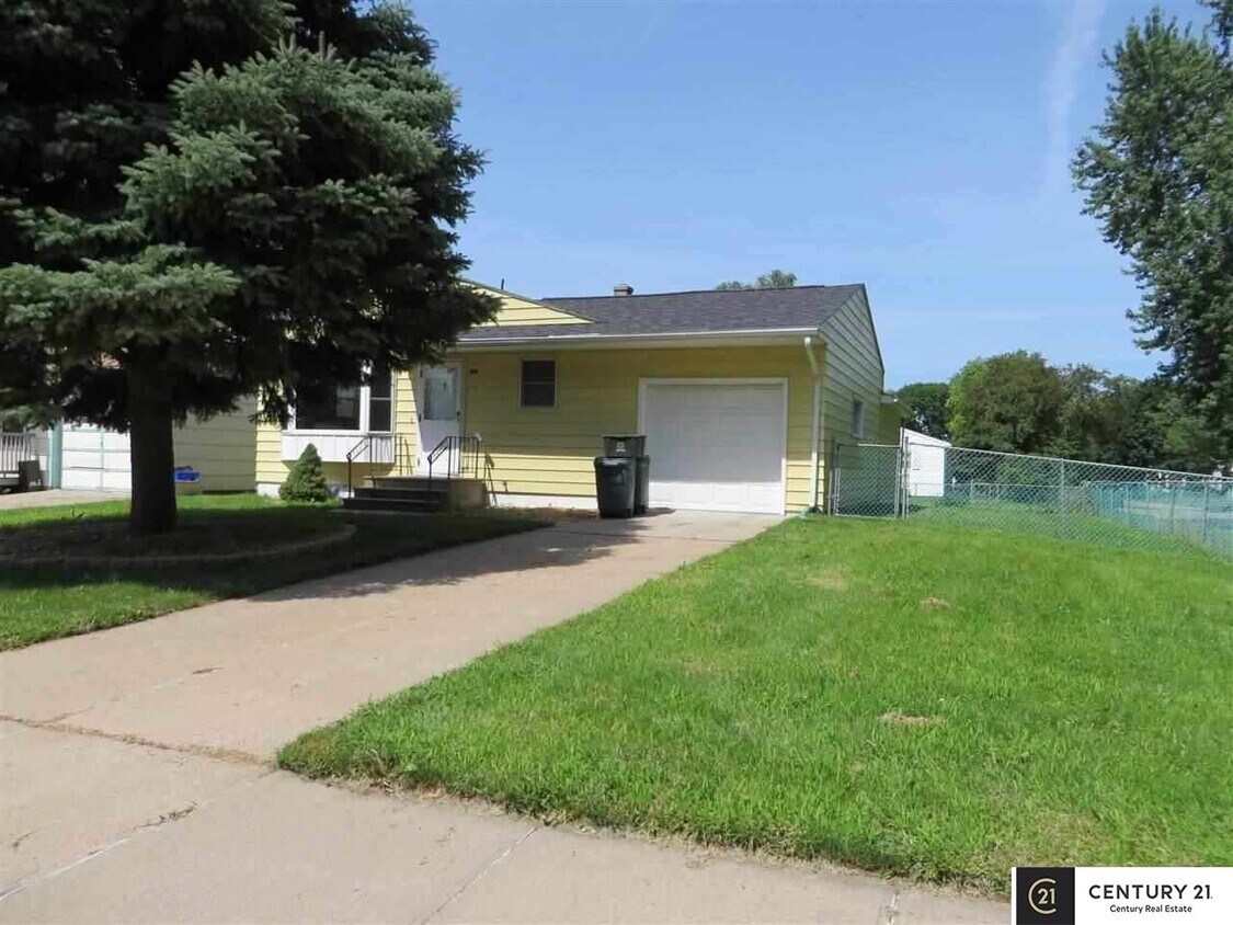 Primary Photo - 3202 Calhoun St