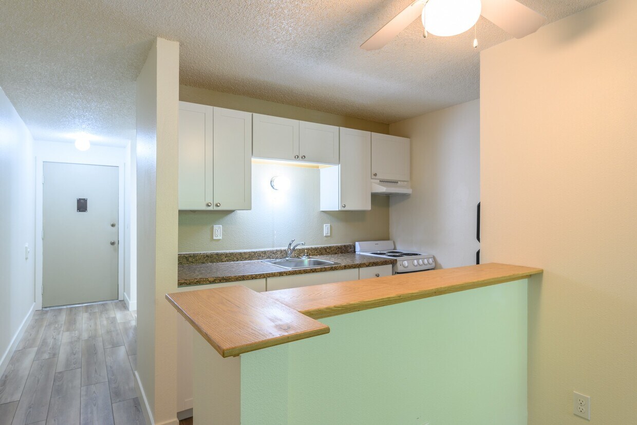 Foto principal - 2405 NW Irving St
