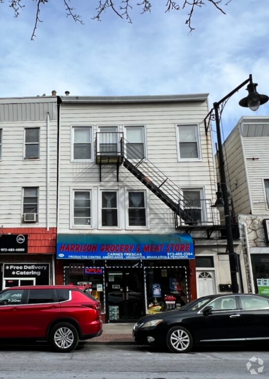 07029 Apartments under 1,800