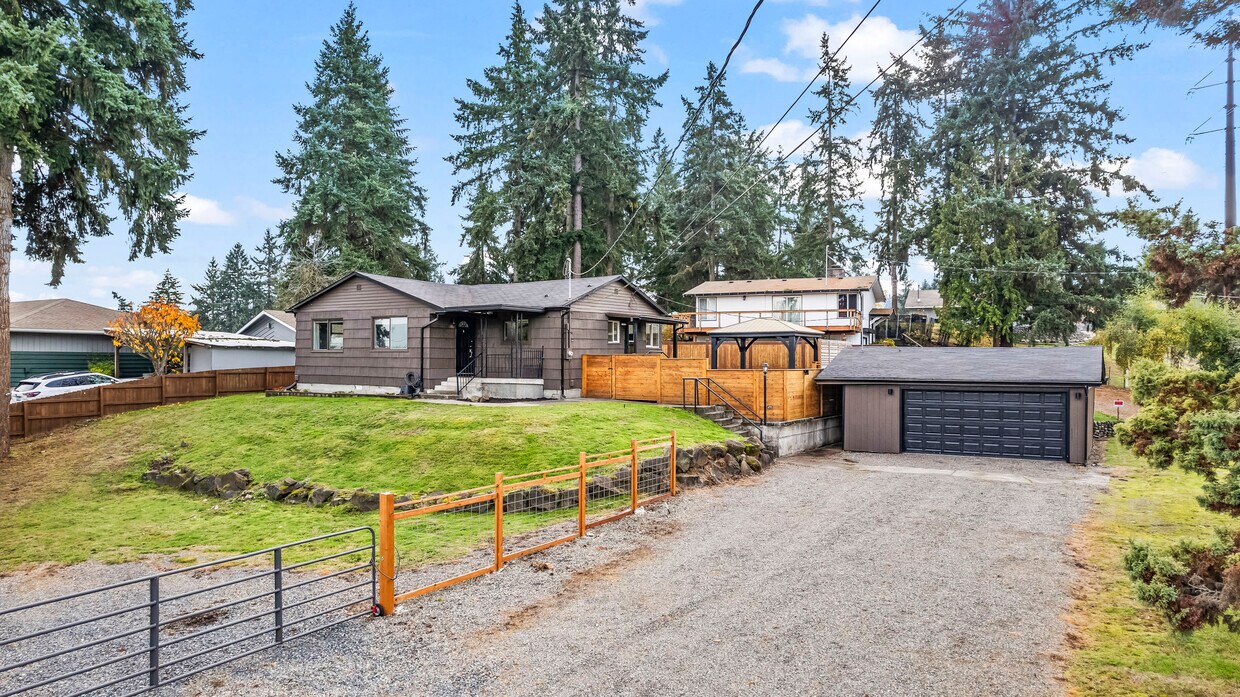 Primary Photo - 4520 56th St E