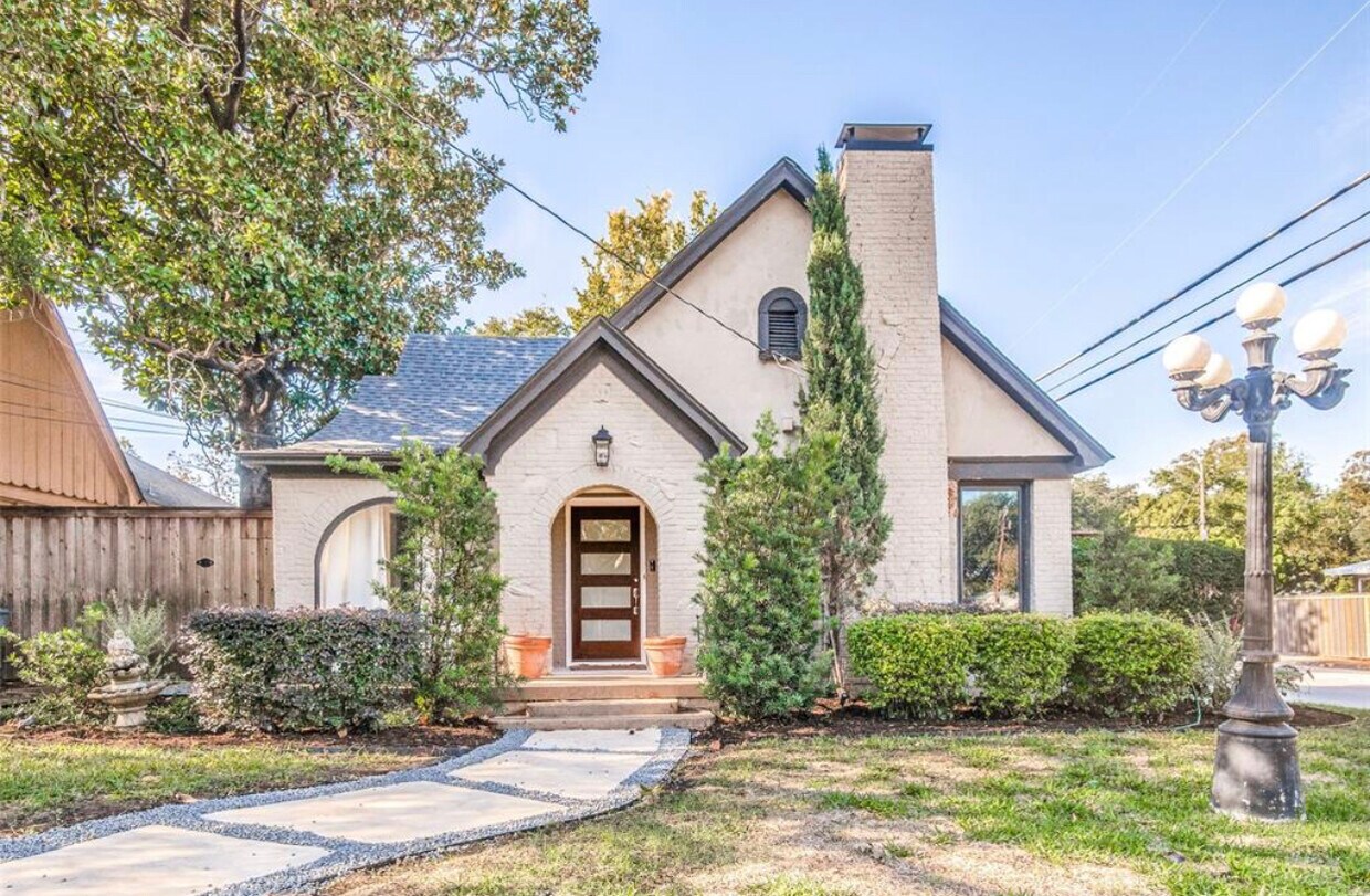 5327 Bradford Dr, Dallas, TX 75235 House Rental in Dallas, TX