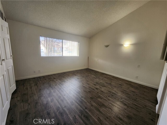 Foto del edificio - 5516 Sultana Ave