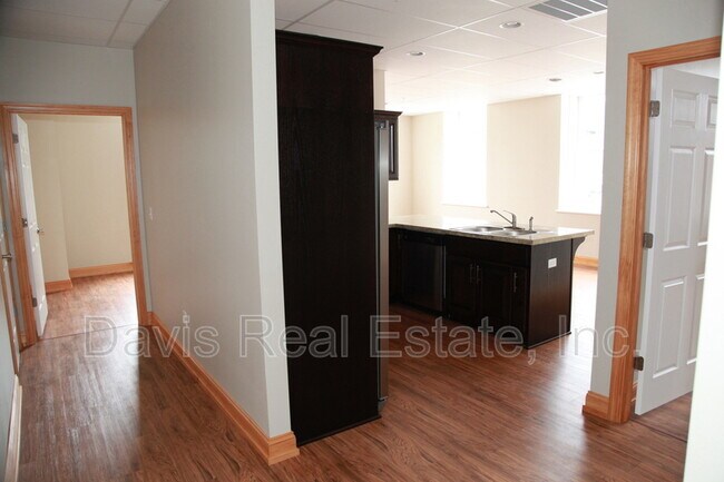 Building Photo - 110 E Bald Eagle St