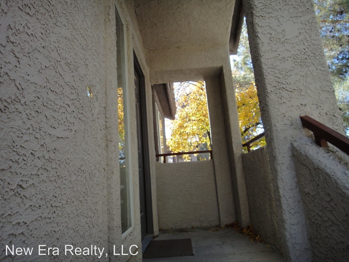 Building Photo - 4955 LINDELL Rd