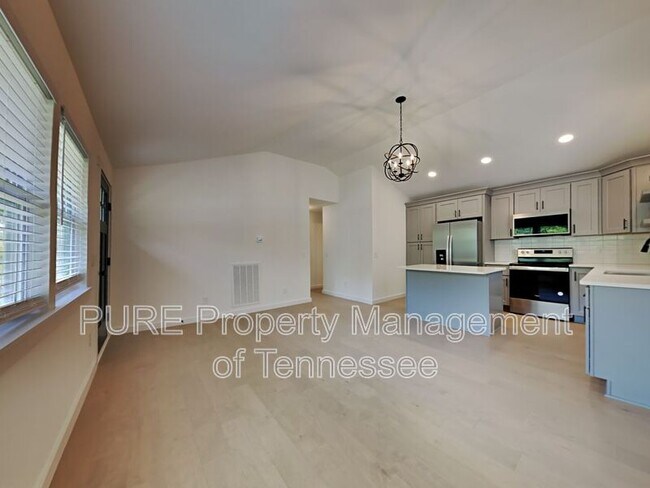 Foto del edificio - 107 River Rd