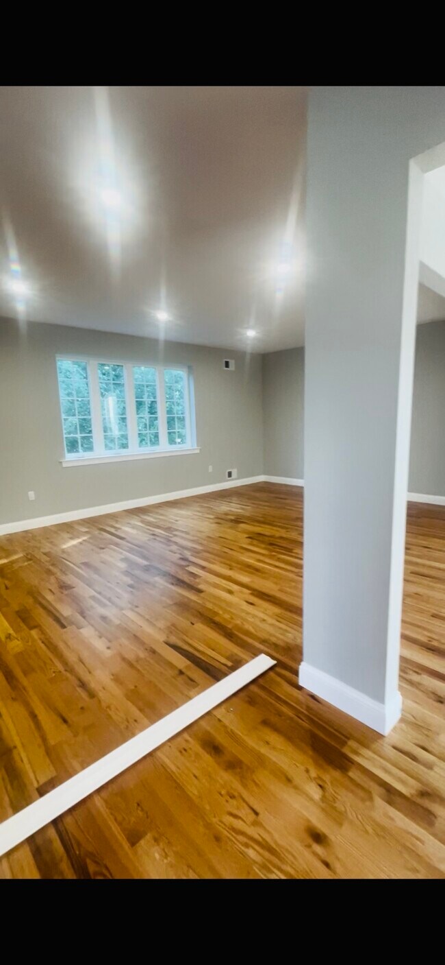 Foto del edificio - 347 Beach Ave