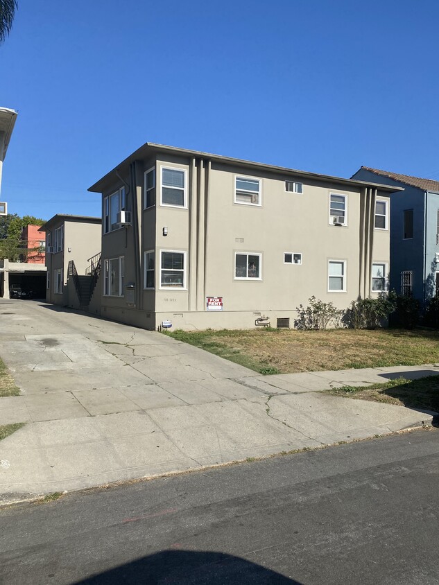 Primary Photo - 718 N Edinburgh Ave