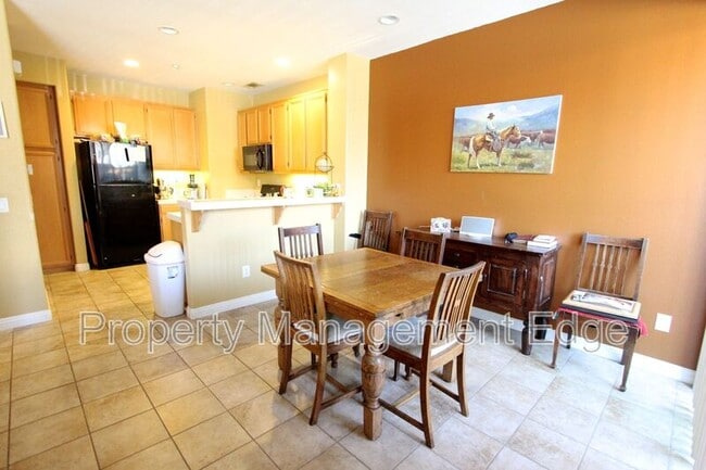 Building Photo - 41905 Davenport Way