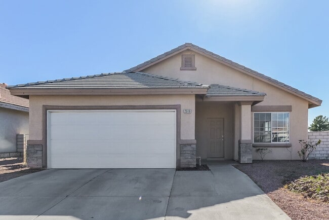 Building Photo - 2519 Hollow Oak Ave