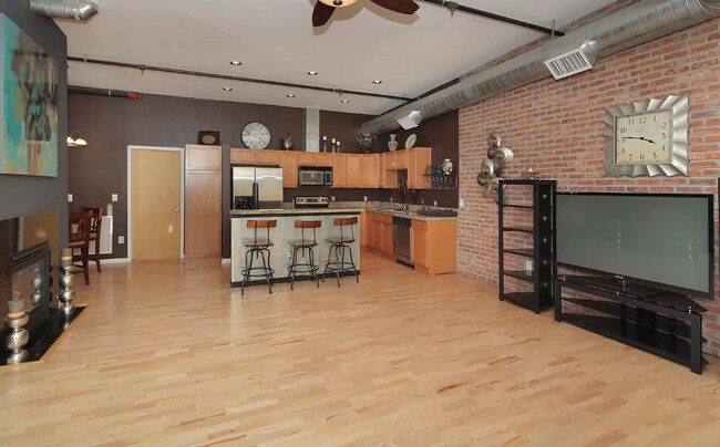 Foto del edificio - 2142 Curtis St