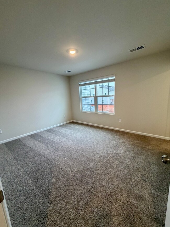 Building Photo - 401 Mopar Ln