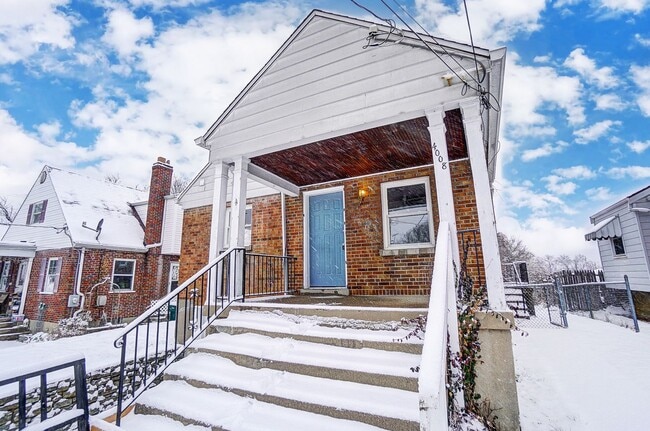 Building Photo - Four Bedroom Available!