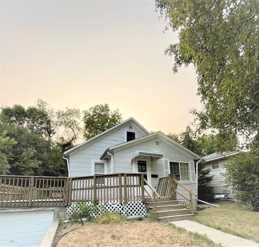 811 N Cleveland Ave, Fergus Falls, MN 56537 House Rental in Fergus