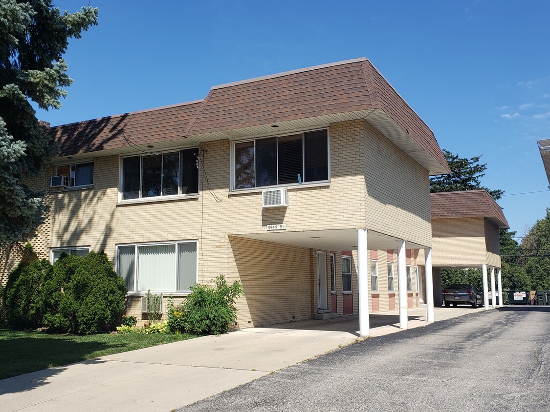 Primary Photo - 5951 N Odell Ave