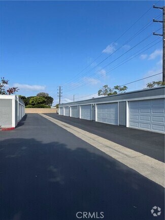 Building Photo - 3726 Montego Dr
