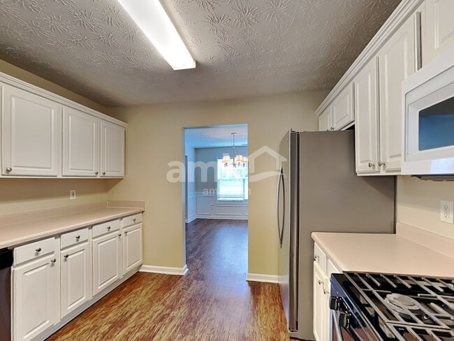 Building Photo - 2855 Wadley Ln