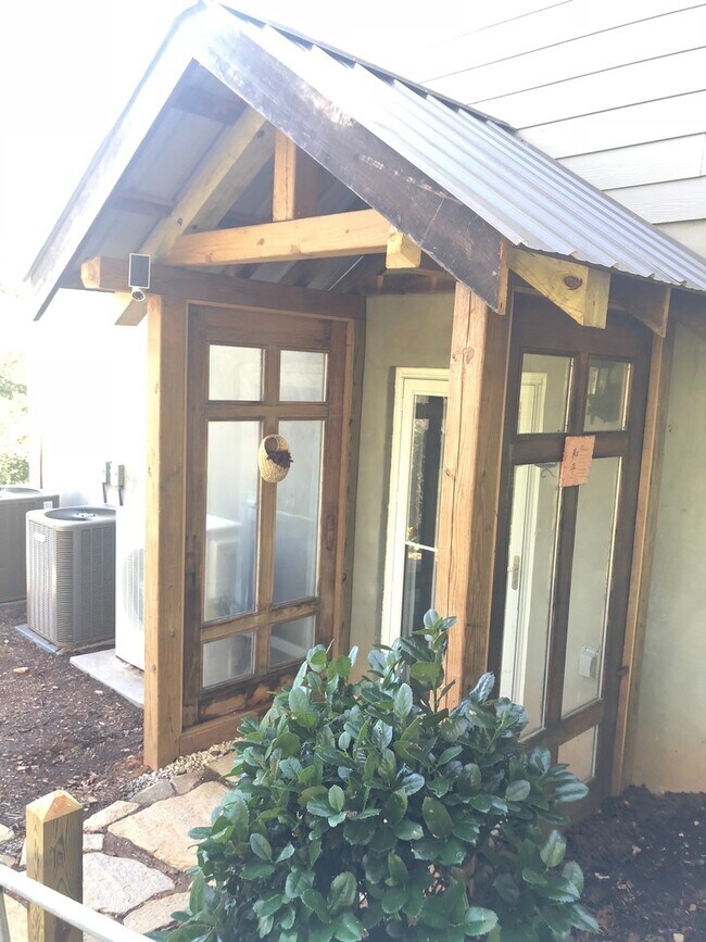 Foto del edificio - 276 N Bear Creek Rd