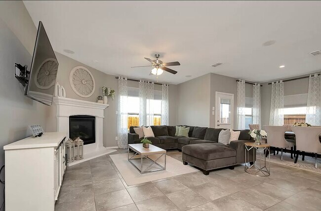 Foto del edificio - 9252 Flying Eagle Ln