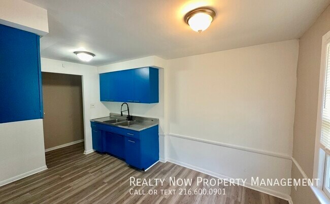 Foto del edificio - 2817 Noble Rd
