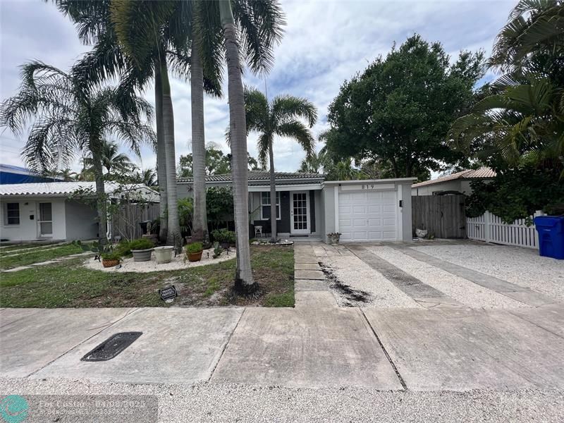 Foto principal - 819 SW 9th Terrace