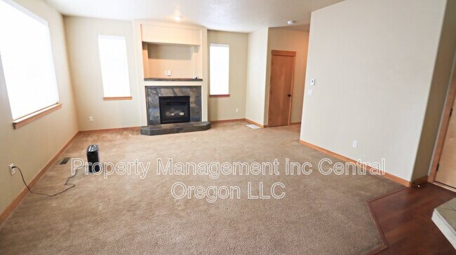 Building Photo - 20277 Knightsbridge Pl