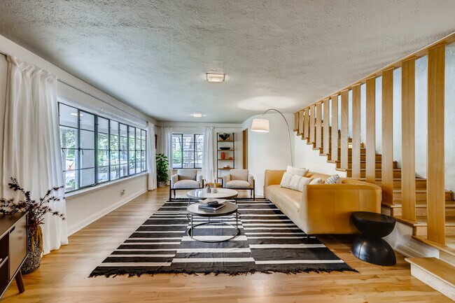 Foto del edificio - 806 Bouldin Ave