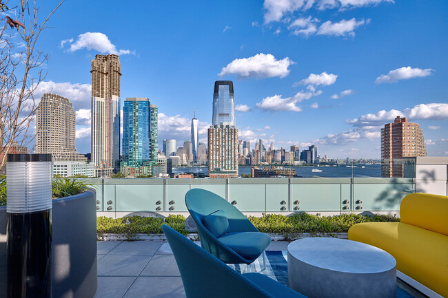 Quinn - Rooftop View - Quinn