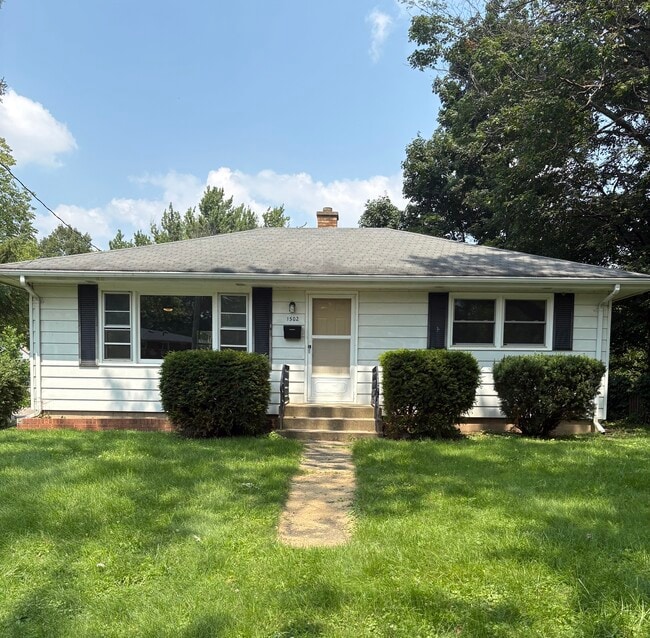 Building Photo - 1502 Steensland Dr