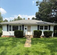Building Photo - 1502 Steensland Dr
