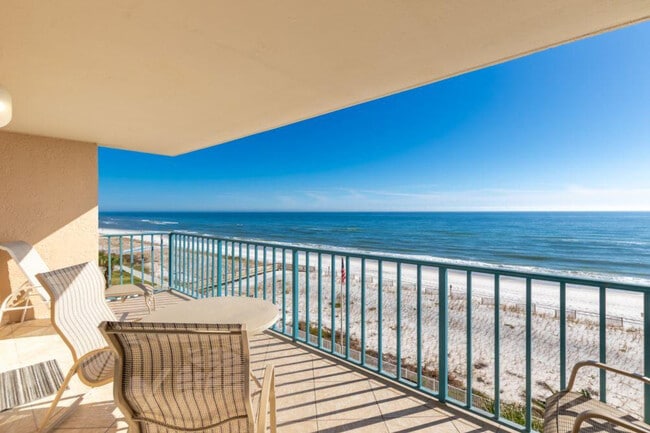 Foto del edificio - 969 W Beach Blvd