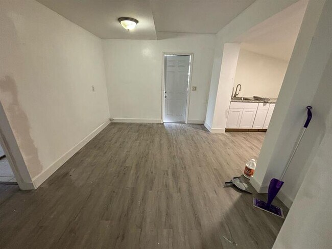 Foto del edificio - 701 N J St